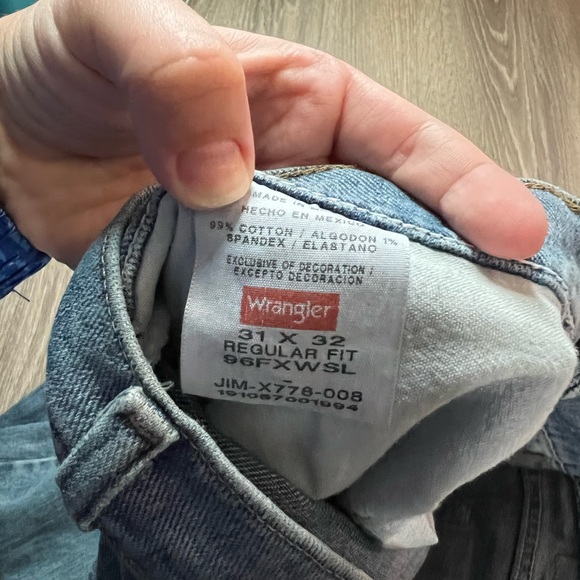 Men Wranglers - Picture 2 of 3